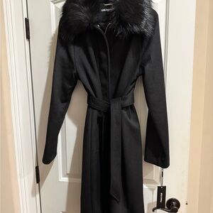 Karl Lagerfeld Black Trench Coat with Faux Fur Trim $125 sz M.Removable collar.